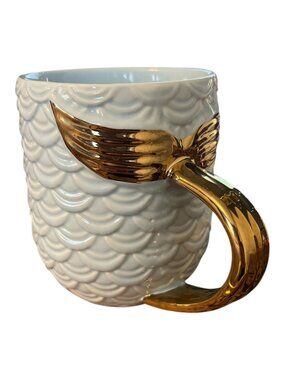 Vintage Pale Blue Scallop Texture Mug Gold Wing Handle Ceramic Coffee Cup